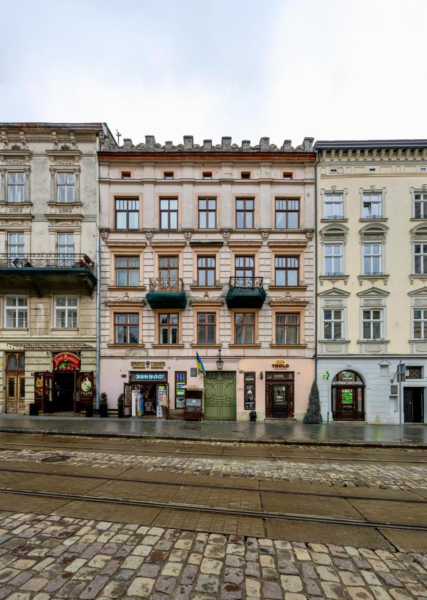 Апартаменти На Площі Ринок 12 Lviv Ngoại thất bức ảnh